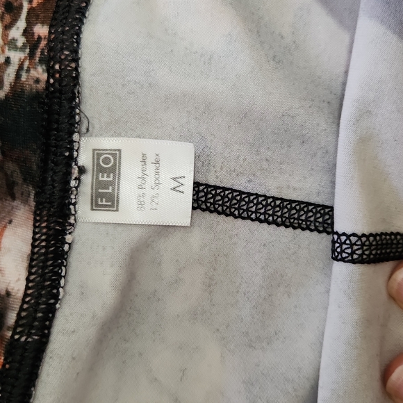 FLEO - Picture 2 of 2